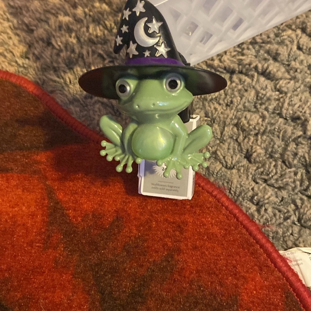 Light up frog wallflower - Picture 3 of 3